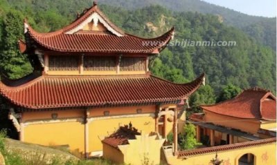 ​用石头建造的古寺独具特色 安徽安庆的古寺(无比坚固)
