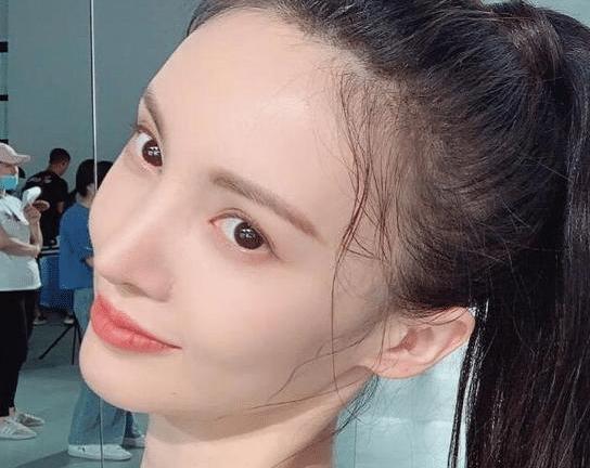 十大错乱的明星脸（牛眼高耸鼻小丑上扬嘴角）(14)