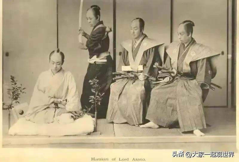 丁字裤（俄罗斯女人的毛皮丁字裤）