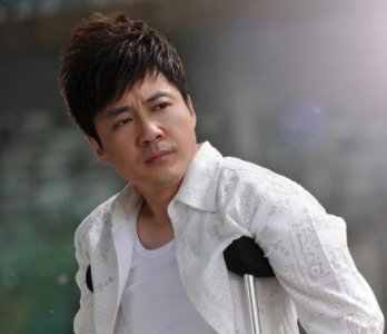 ​李琛的腿是怎么回事