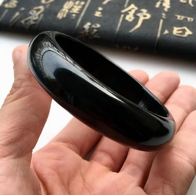翡翠十大基本常识（史上最全翡翠知识科普）(16)