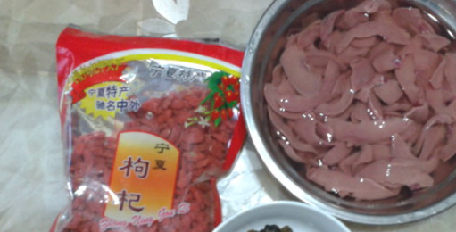 猪腰怎么炖汤,猪腰炖汤放什么材料补肾图1