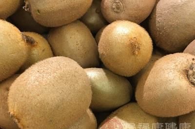 猕猴桃有什么功效,桃子的功效与作用及营养价值是什么图8