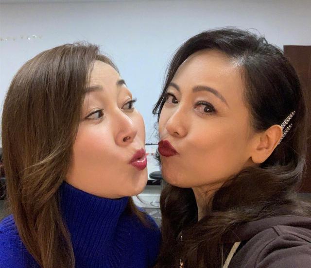 我和春天有个约会江华邓萃雯结局（我和春天有个约会演员时隔27年重聚）(3)