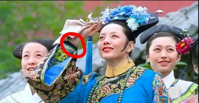 ​甄嬛传4个穿帮镜头（还记得暖春中的小花吗）