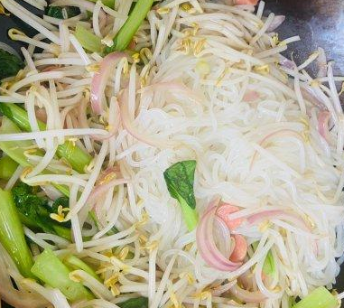 炒米粉怎么炒好吃,炒米粉怎么炒好吃又简单图9
