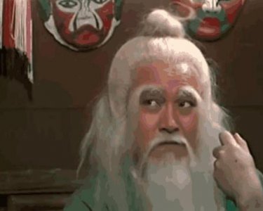 ​洪七公和乔峰谁先谁后（他们2人修炼的降龙十八掌）