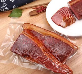 ​腊肉包装里有水,腊肉要用盐腌几天再拿出来晒另外腌过之后怎么有水跑出来是要密