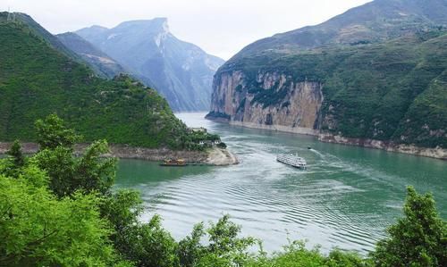 长江三峡是什么的总称,长江三峡是瞿塘峡西陵峡和什么峡的总称武侠