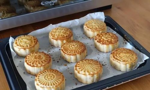 刚做出来的月饼很硬多久变软