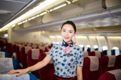​东航空姐月薪多少呢