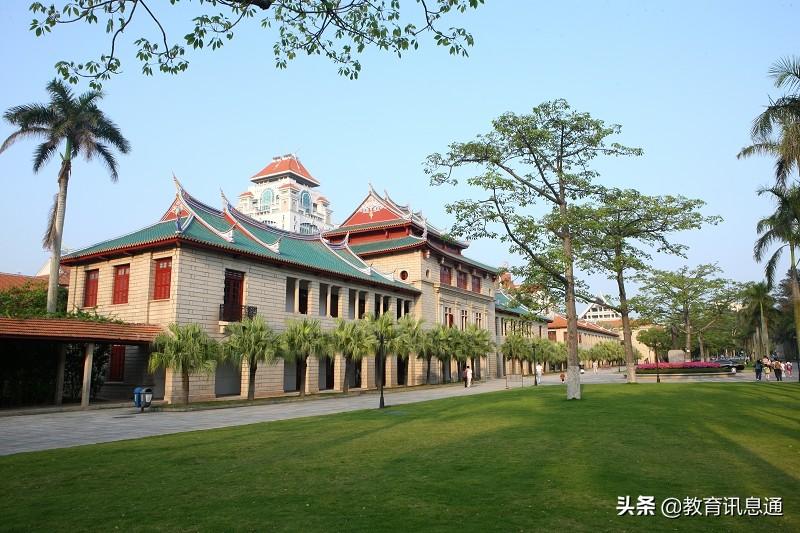厦门大学被誉为中国最美的大学（厦门大学地址）