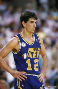 ​12号球衣的nba球星（12号球衣篮球明星是谁）