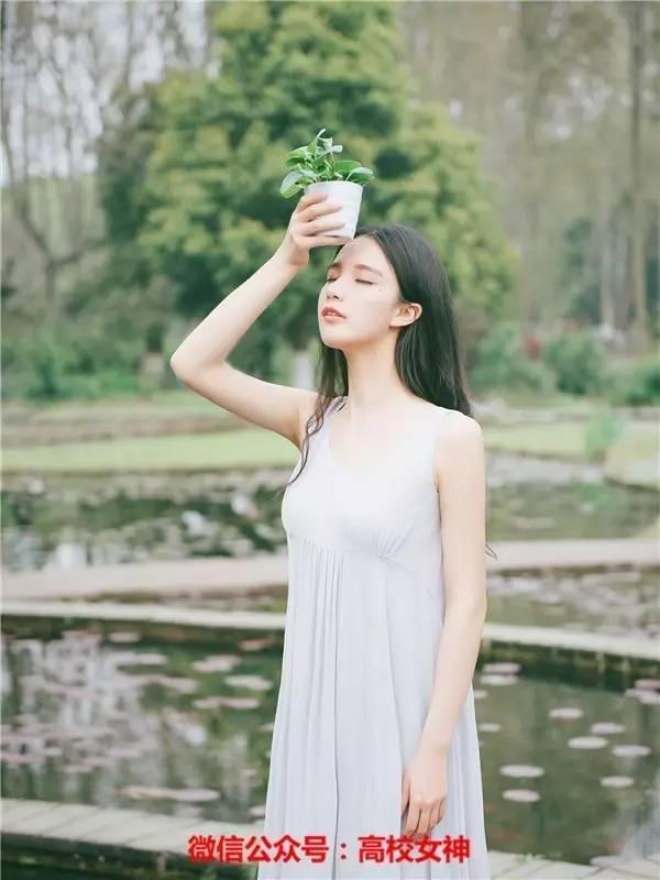 才貌双全各大高校校花大盘点（华中科技大学校花黄静逸似花仙子）(5)