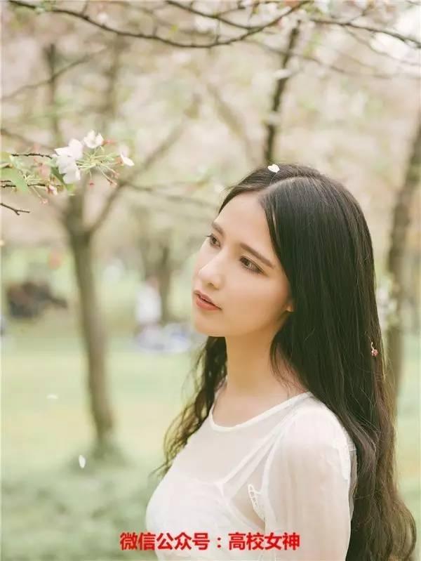 才貌双全各大高校校花大盘点（华中科技大学校花黄静逸似花仙子）(27)