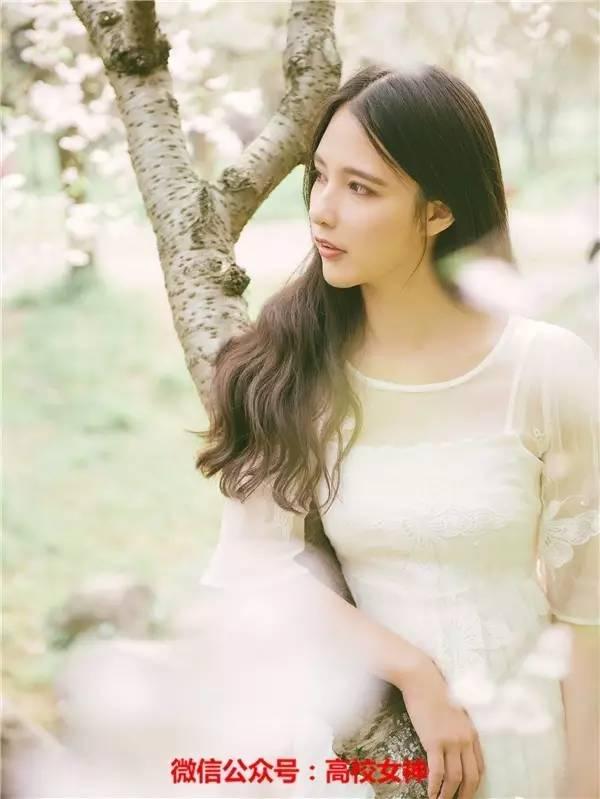 才貌双全各大高校校花大盘点（华中科技大学校花黄静逸似花仙子）(21)