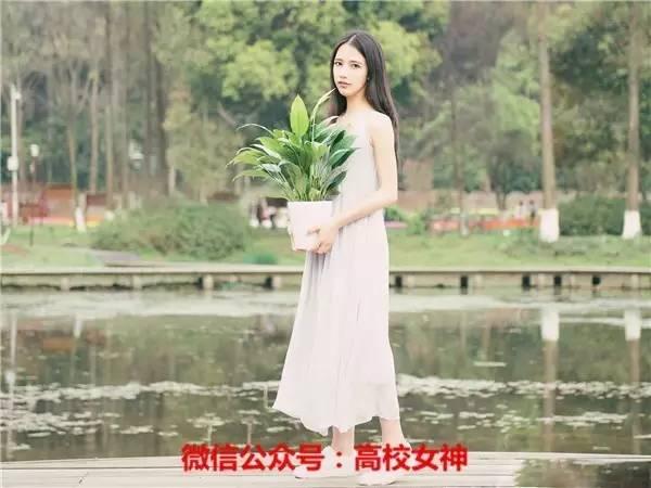 才貌双全各大高校校花大盘点（华中科技大学校花黄静逸似花仙子）(2)