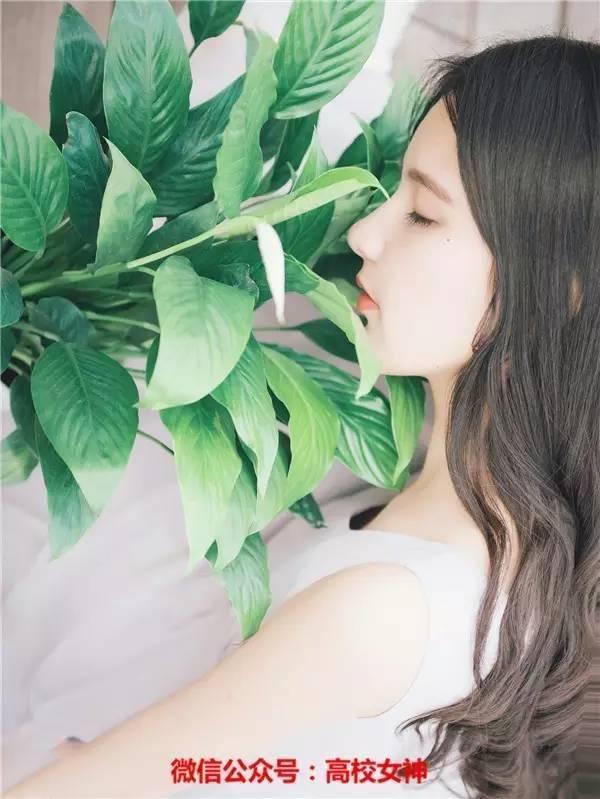 才貌双全各大高校校花大盘点（华中科技大学校花黄静逸似花仙子）(18)