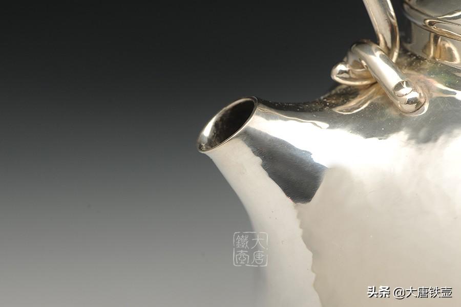 银壶煮水会重金属中毒吗（银的熔点是多少度）