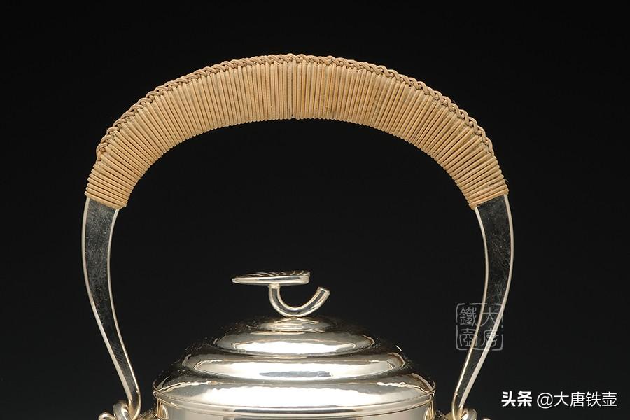 银壶煮水会重金属中毒吗（银的熔点是多少度）