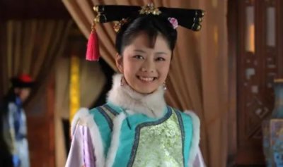 ​熊梓淇谭松韵公开恋情（熊梓淇公开场合特别照顾谭松韵）
