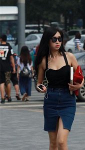 ​夏天适合什么颜色的包包(夏天什么颜色的包包最百搭)