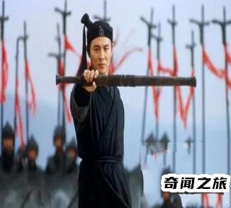 李连杰的家世背景到底有多牛,父母都是很普通的职工