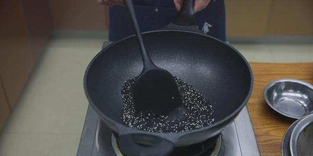 糯米粉怎么做汤圆，自制汤圆的做法教程