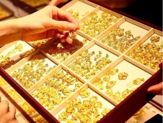 鉴定黄金最快的土方法有哪些（黄金会掉色吗）