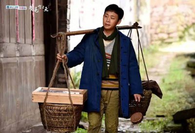 ​鸡毛飞上天鸡毛换糖为什么要抓 鸡毛换糖糖怎么来的