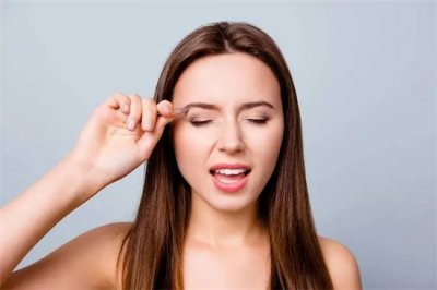 ​女人左眼跳的预兆是吉是凶