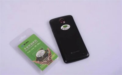 ​手机防辐射贴有没有用？是智商税吗？