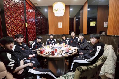 ​VV有可能会成为AG新教练，极光即将成年，一诺、初晨该何去何从？