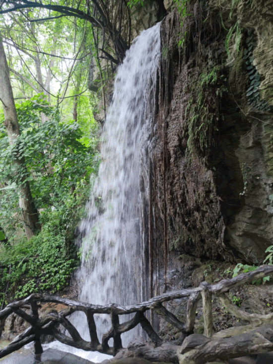 贵阳到黄果树瀑布(贵州黄果树瀑布5A级景区旅游攻略)