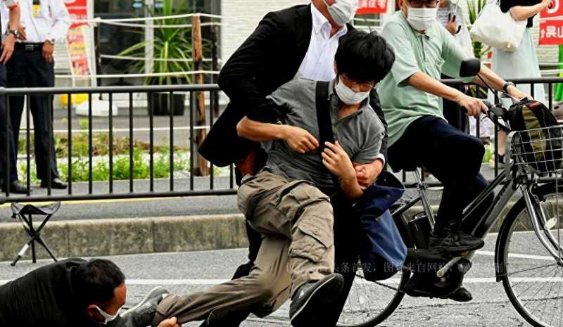 山上徹也(对安倍下手的山上彻也)