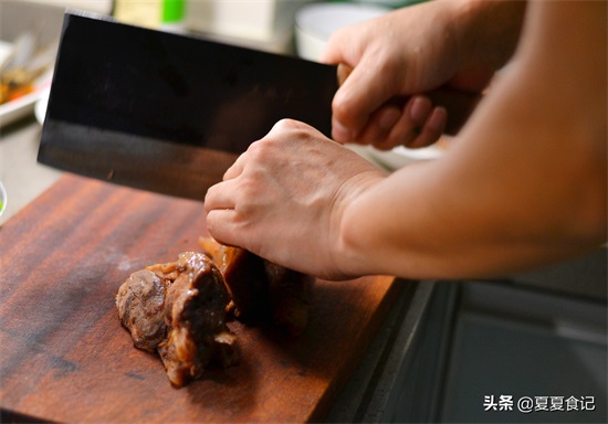 好汉标配-“大碗喝酒，大口吃肉”，熟牛肉家常做法的技巧分享