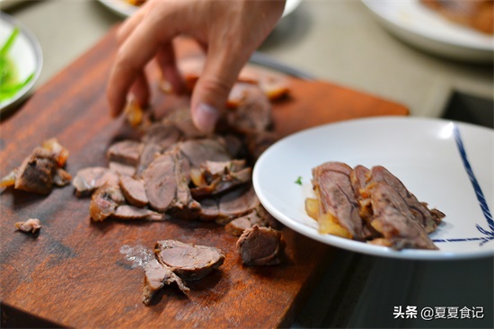 好汉标配-“大碗喝酒，大口吃肉”，熟牛肉家常做法的技巧分享