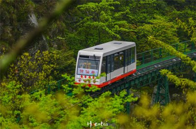​李白古诗超强“带货”，庐山三叠泉，走3000级台阶也值得