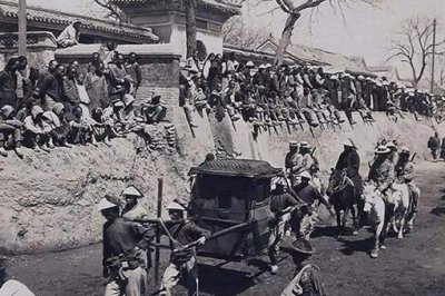 ​慈禧西行带了哪些人 一路上吃什么住哪里
