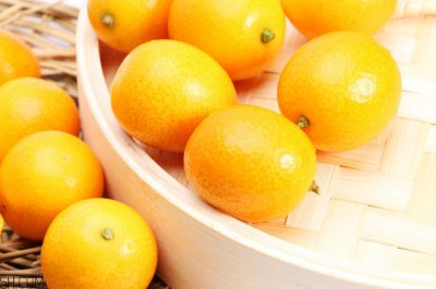 ​扁桃体发炎可以吃哪些水果？扁桃体发炎和咽喉炎有什么区别？