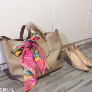 ​meli melo包包怎么样？这个英国奢侈品牌不一般