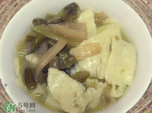 酸菜臭了还能吃吗？酸菜臭了对身体有害吗？