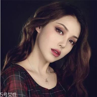 嘻哈妆怎么画 派对妆容教程