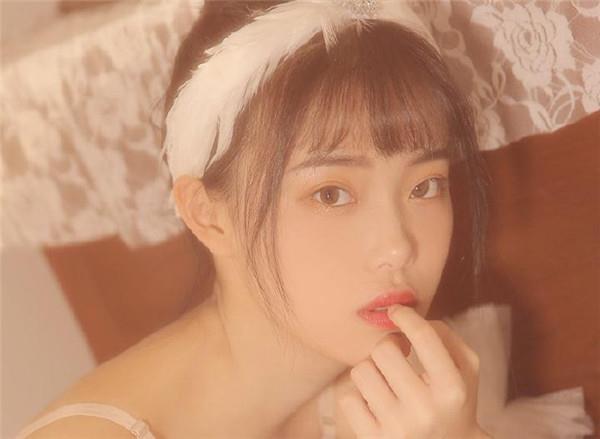 找女孩子聊天找什么话题3