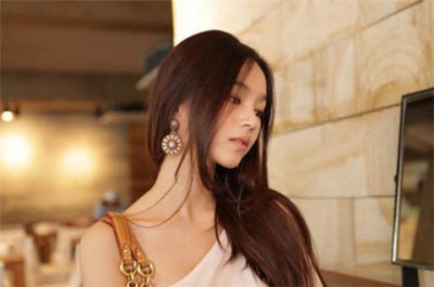 ​过节送女朋友什么礼物？送这些女生肯定喜欢
