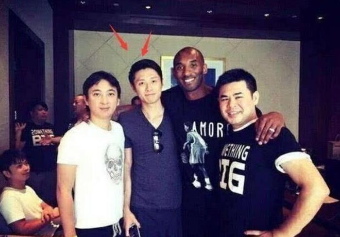 买超和王思聪什么关系？张嘉倪首次回应，还大方介绍了老公的职业