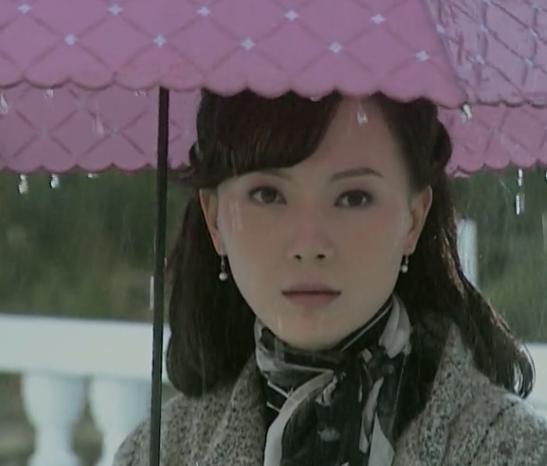 《倾城之恋》白流苏离婚后为何嫁得更好？她有三个优点，值得借鉴