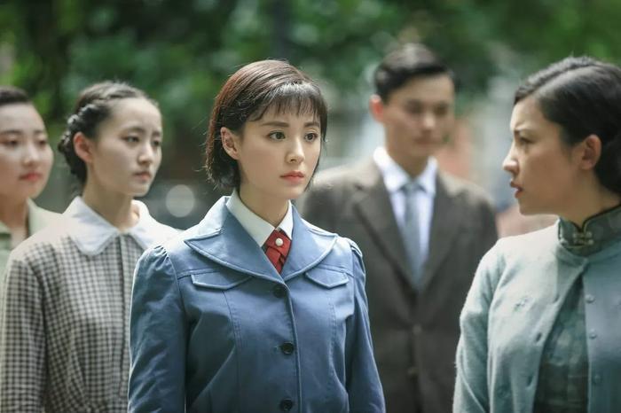 《红蔷薇》催泪收官，这部另辟蹊径的谍战剧发人深省……
