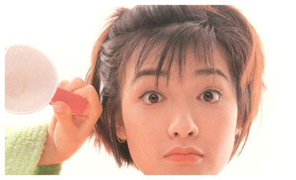 疯狂范晓萱穿舌环、纹花臂，为自由摘子宫，却深的青睐，为何呢？