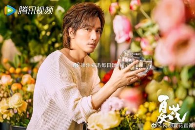 ​言承旭零修图照片惹争议，野生侧拍现完美状态，网：看不出来46岁